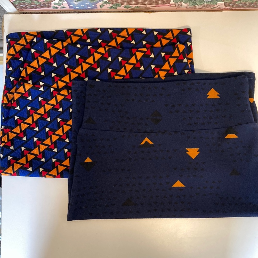 Lot of 2 Cassie Pencil skirts